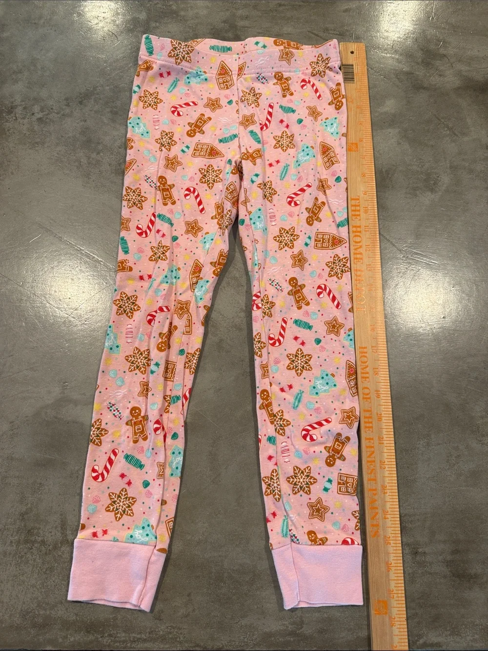 Old Navy Pink & White Gingerbread 
